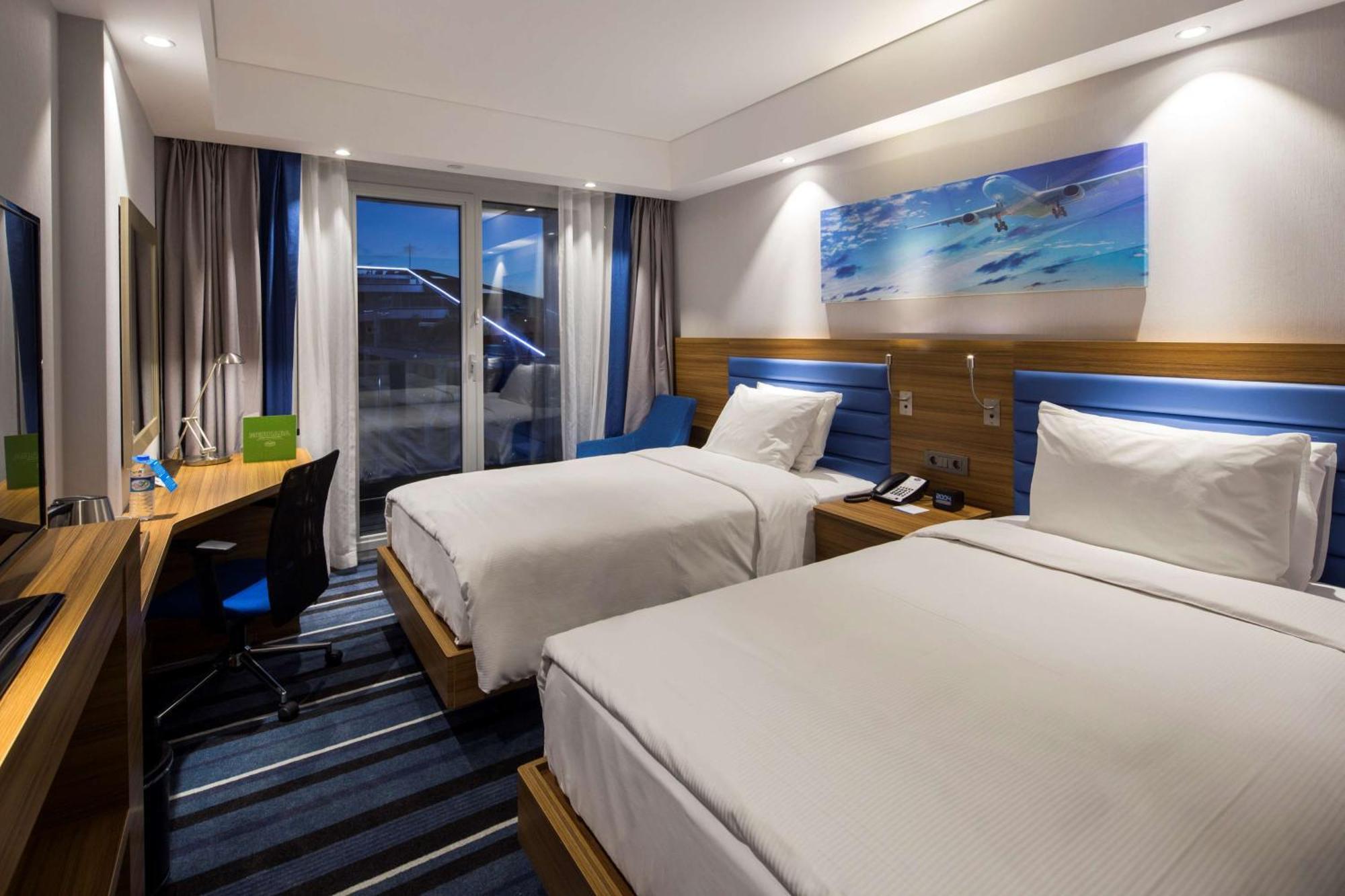 Hampton By Hilton Istanbul Kurtkoy Istambul Exterior foto