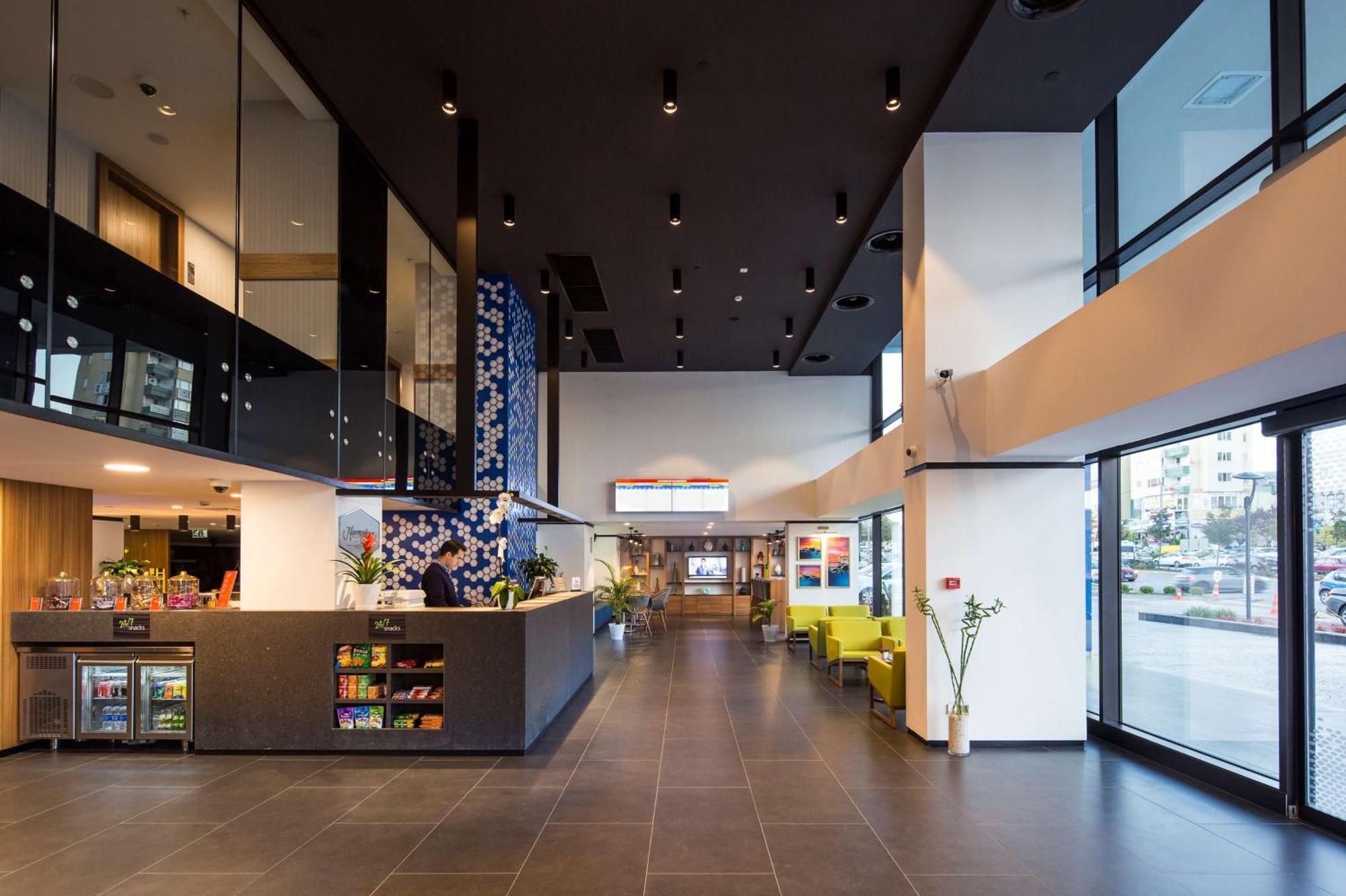 Hampton By Hilton Istanbul Kurtkoy Istambul Exterior foto
