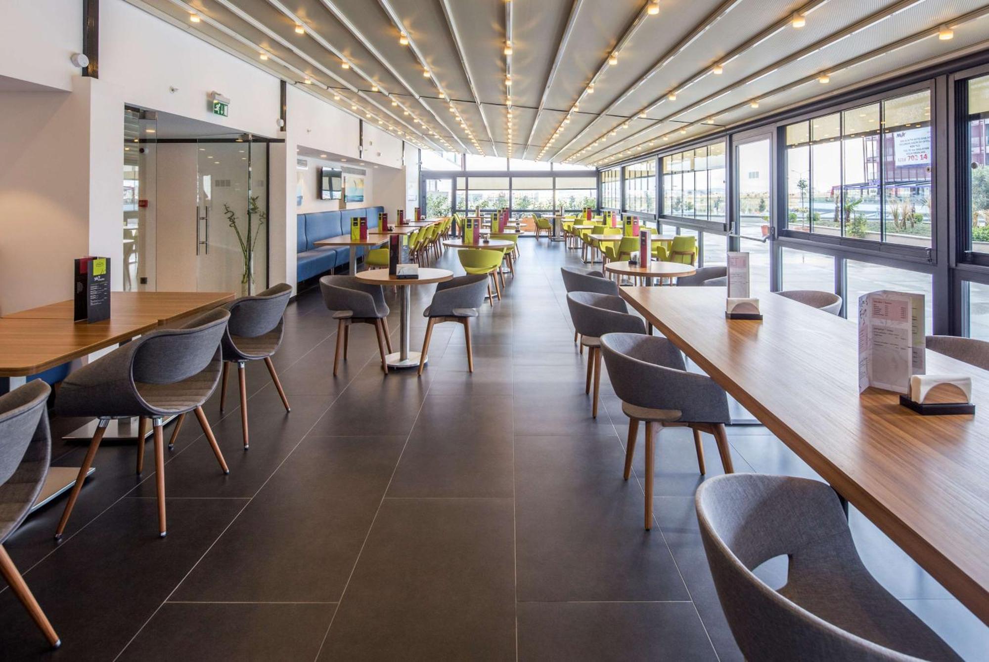 Hampton By Hilton Istanbul Kurtkoy Istambul Exterior foto