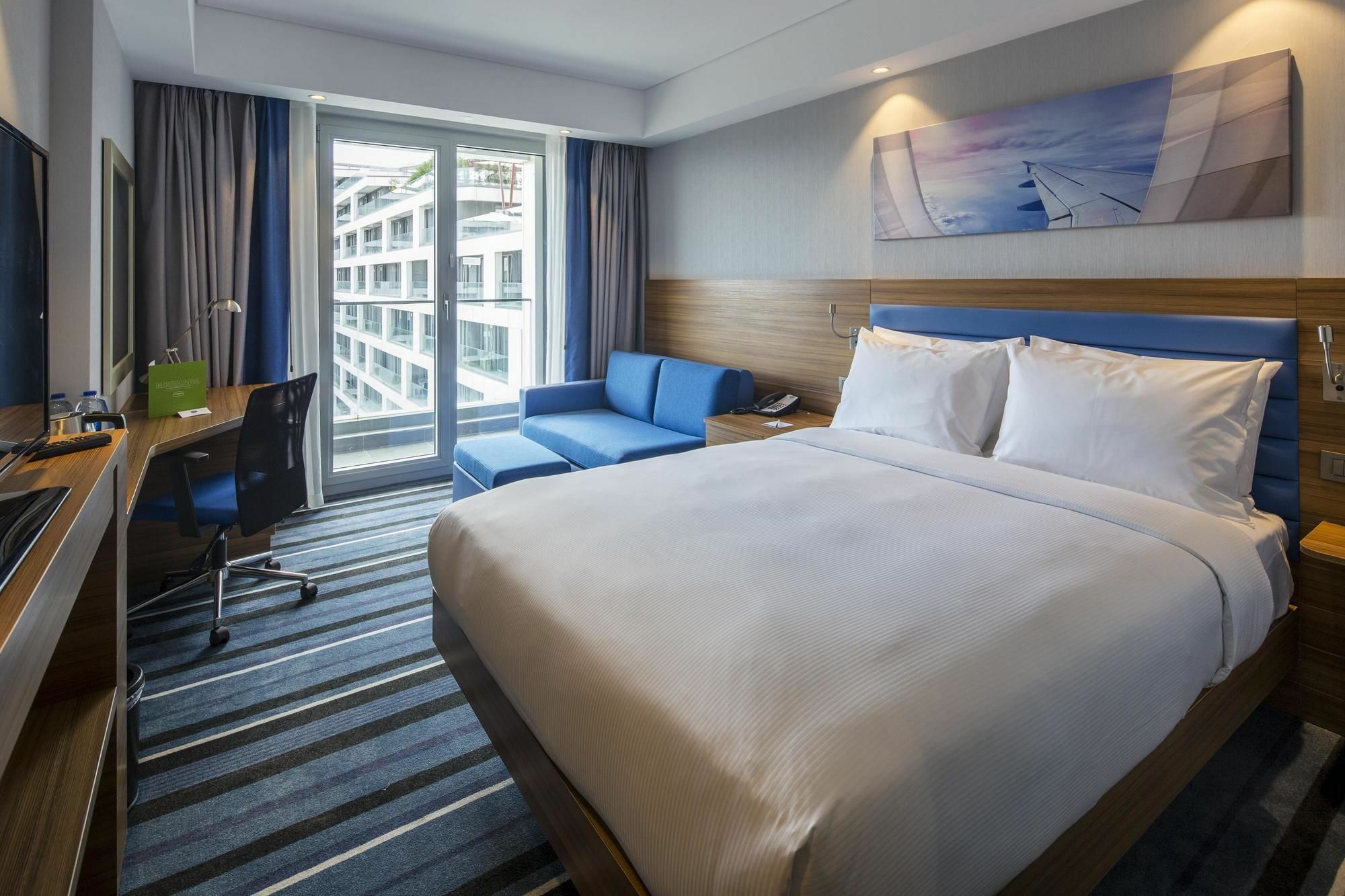 Hampton By Hilton Istanbul Kurtkoy Istambul Exterior foto
